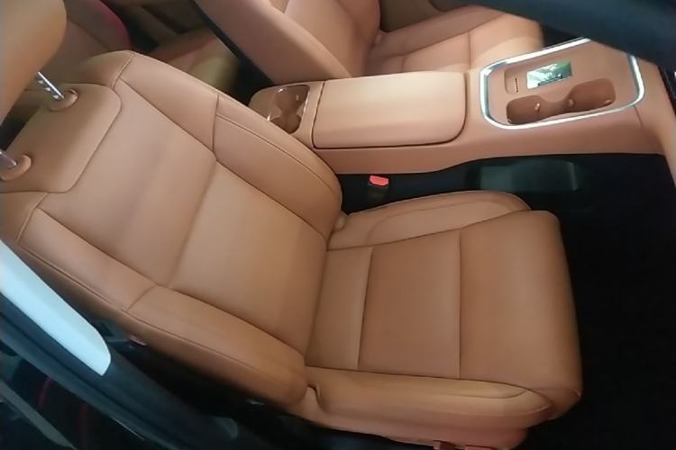 Used Leapmotor C16 2026 Extended-Range 280 LiDAR Zhizun Edition 6 Seats Right Front Seat