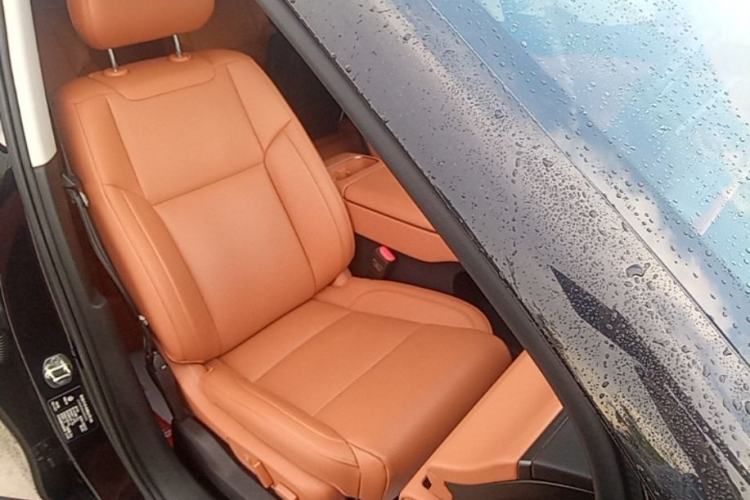 Used Leapmotor C16 2026 Extended-Range 280 LiDAR Zhizun Edition 6 Seats Right Front Seat