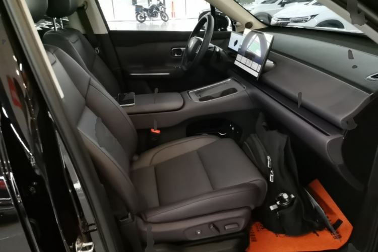 Used Leapmotor C16 2026 Extended-Range 280 LiDAR Zhizun Edition 6 Seats Right Front Seat