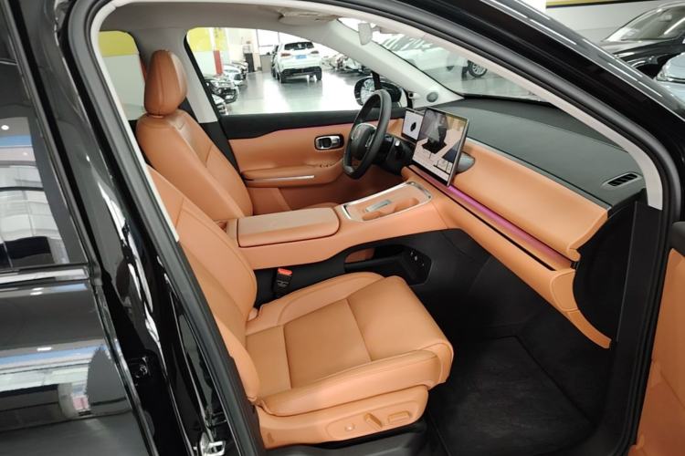 Used Leapmotor C16 2026 Extended-Range 280 LiDAR Zhizun Edition 6 Seats Right Front Seat