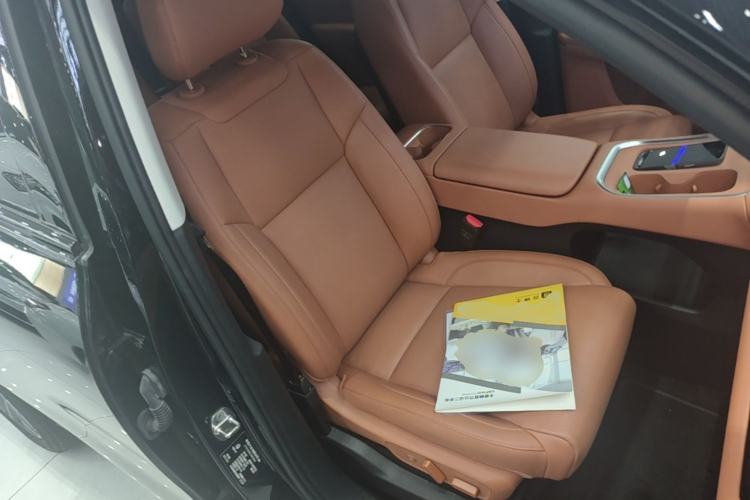 Used Leapmotor C16 2026 Extended-Range 280 LiDAR Zhizun Edition 6 Seats Right Front Seat