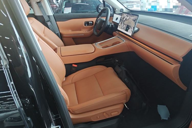 Used Leapmotor C16 2026 Extended-Range 280 LiDAR Zhizun Edition 6 Seats Right Front Seat