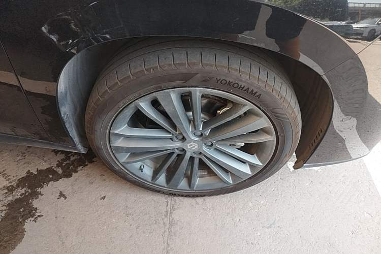 Used Leapmotor C16 2026 Extended-Range 280 LiDAR Zhizun Edition 6 Seats Right Front Wheel Hub