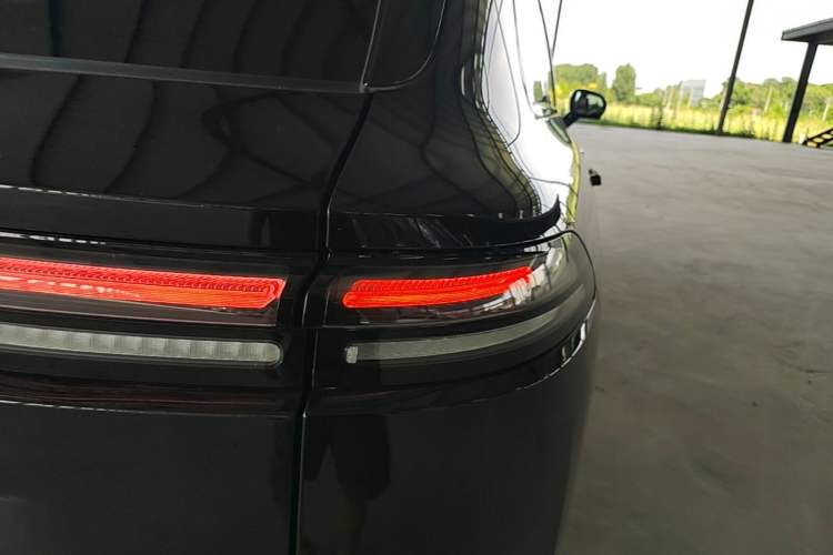 Used Leapmotor C16 2026 Extended-Range 280 LiDAR Zhizun Edition 6 Seats Right Rear Taillight