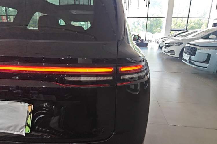 Used Leapmotor C16 2026 Extended-Range 280 LiDAR Zhizun Edition 6 Seats Right Rear Taillight