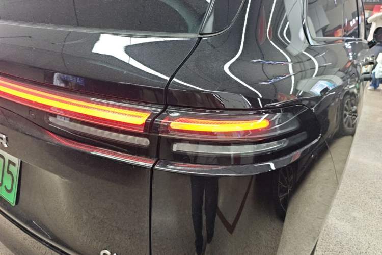 Used Leapmotor C16 2026 Extended-Range 280 LiDAR Zhizun Edition 6 Seats Right Rear Taillight
