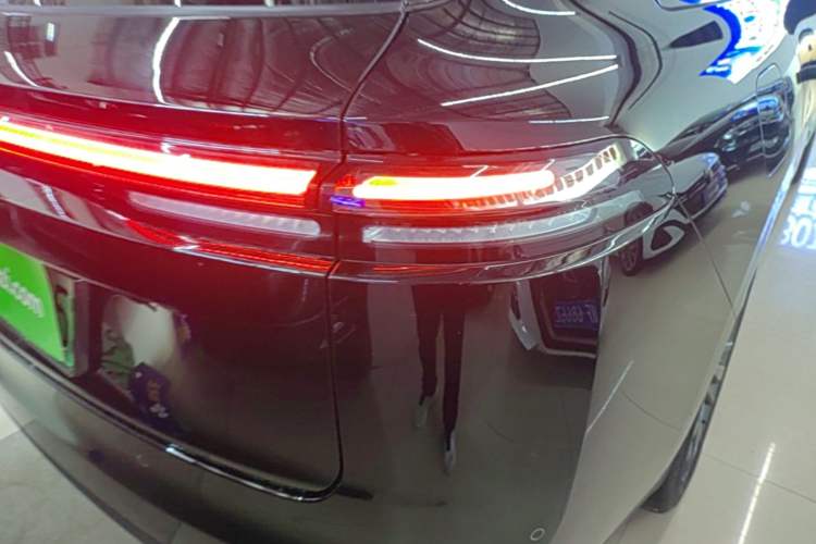 Used Leapmotor C16 2026 Extended-Range 280 LiDAR Zhizun Edition 6 Seats Right Rear Taillight