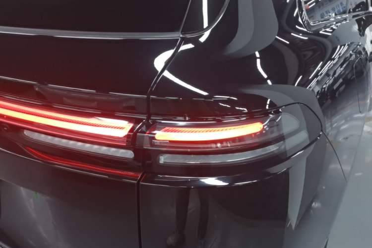 Used Leapmotor C16 2026 Extended-Range 280 LiDAR Zhizun Edition 6 Seats Right Rear Taillight