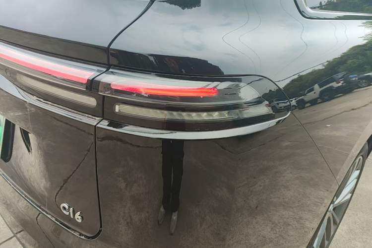 Used Leapmotor C16 2026 All-Electric 630 LiDAR Zhizun Edition 6 Seats Right Rear Taillight