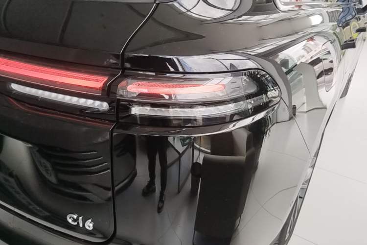 Used Leapmotor C16 2026 Extended-Range 280 LiDAR Zhizun Edition 6 Seats Right Rear Taillight