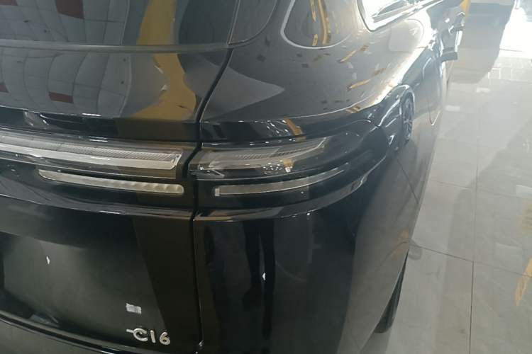 Used Leapmotor C16 2026 Extended-Range 280 LiDAR Zhizun Edition 6 Seats Right Rear Taillight
