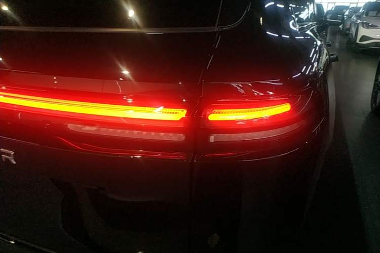 Used Leapmotor C16 2026 Extended-Range 280 LiDAR Zhizun Edition 6 Seats Right Rear Taillight