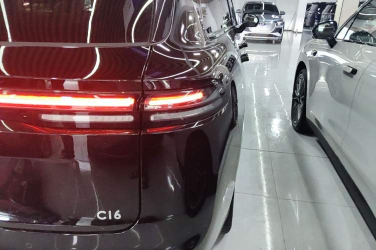 Used Leapmotor C16 2026 All-Electric 630 LiDAR Zhizun Edition 6 Seats Right Rear Taillight