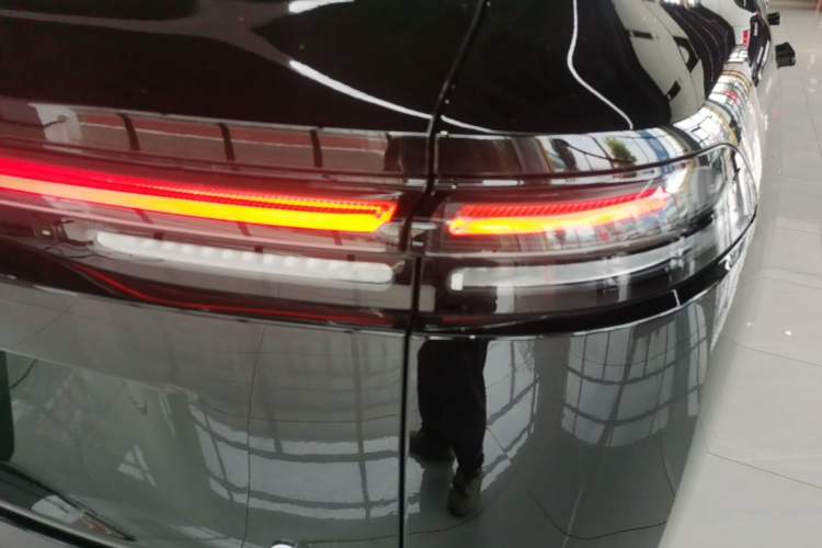 Used Leapmotor C16 2026 Extended-Range 280 LiDAR Zhizun Edition 6 Seats Right Rear Taillight