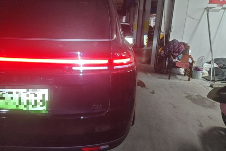 Used Leapmotor C16 2026 All-Electric 630 LiDAR Zhizun Edition 6 Seats Right Rear Taillight