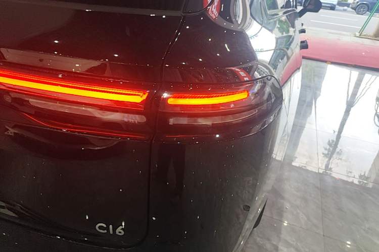 Used Leapmotor C16 2026 Extended-Range 280 LiDAR Zhizun Edition 6 Seats Right Rear Taillight