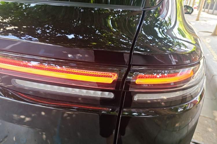 Used Leapmotor C16 2026 Extended-Range 280 LiDAR Zhizun Edition 6 Seats Right Rear Taillight