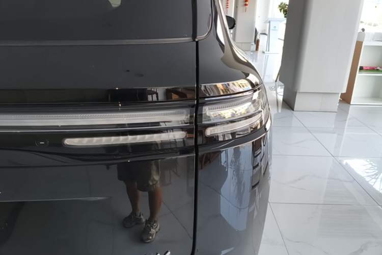 Used Leapmotor C16 2026 Extended-Range 280 LiDAR Zhizun Edition 6 Seats Right Rear Taillight