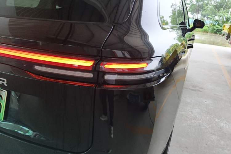 Used Leapmotor C16 2026 Extended-Range 280 LiDAR Zhizun Edition 6 Seats Right Rear Taillight