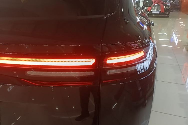 Used Leapmotor C16 2026 Extended-Range 280 LiDAR Zhizun Edition 6 Seats Right Rear Taillight