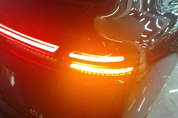 Used Leapmotor C16 2026 Extended-Range 280 LiDAR Zhizun Edition 6 Seats Right Rear Taillight