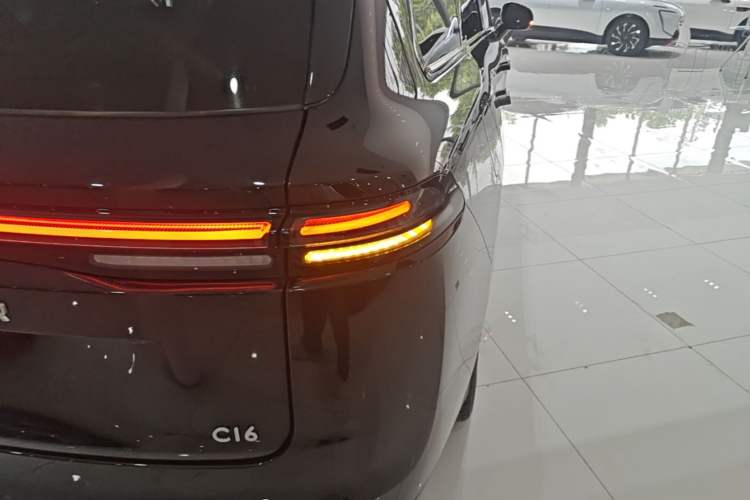 Used Leapmotor C16 2026 Extended-Range 280 LiDAR Zhizun Edition 6 Seats Right Rear Taillight