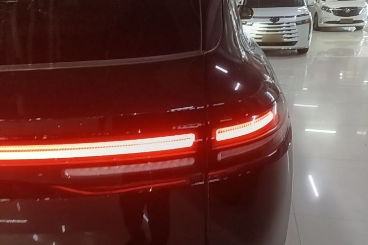 Used Leapmotor C16 2026 Extended-Range 280 LiDAR Zhizun Edition 6 Seats Right Rear Taillight
