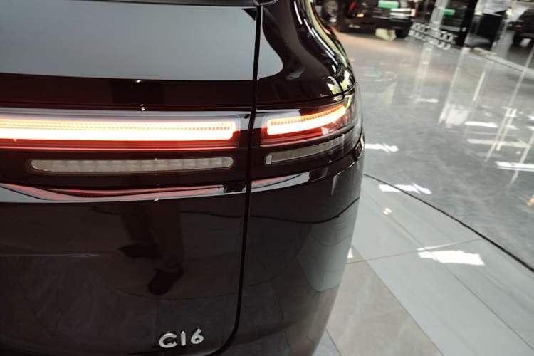 Used Leapmotor C16 2026 Extended-Range 280 LiDAR Zhizun Edition 6 Seats Right Rear Taillight