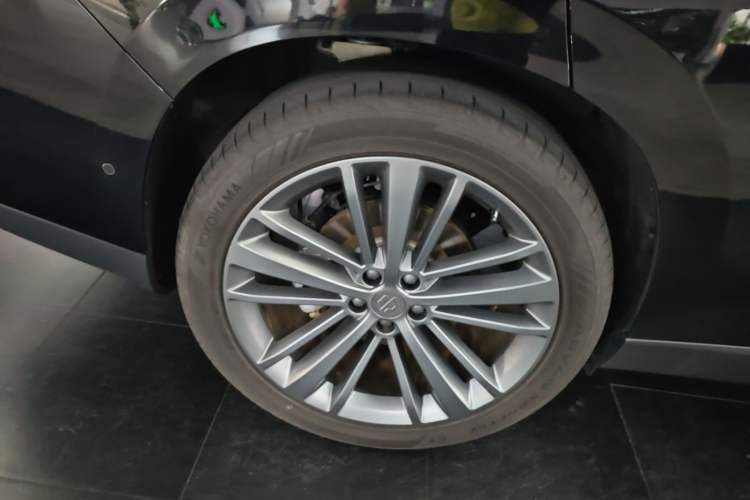 Used Leapmotor C16 2026 Extended-Range 280 LiDAR Zhizun Edition 6 Seats Right Rear Wheel Hub