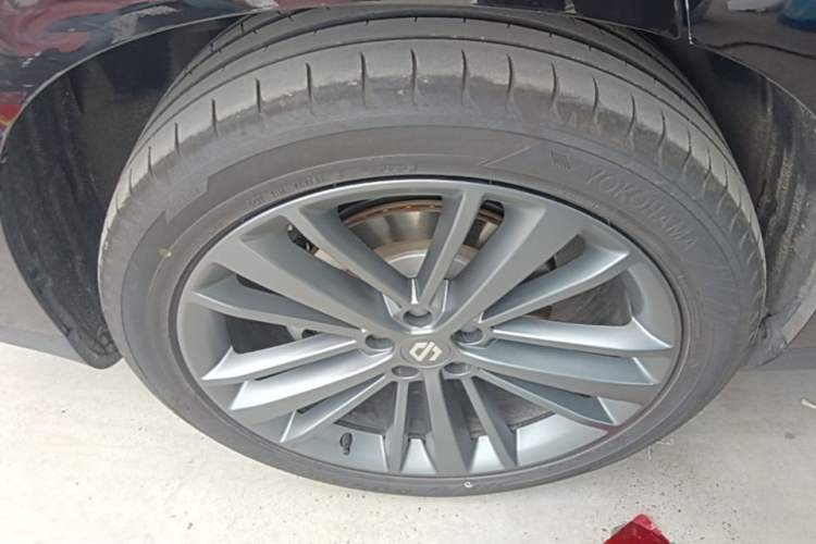 Used Leapmotor C16 2026 Extended-Range 280 LiDAR Zhizun Edition 6 Seats Right Rear Wheel Hub