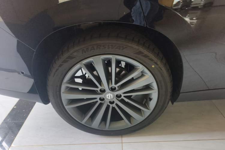 Used Leapmotor C16 2026 Extended-Range 280 LiDAR Zhizun Edition 6 Seats Right Rear Wheel Hub