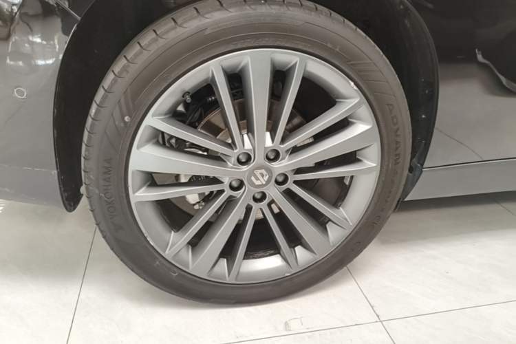 Used Leapmotor C16 2026 Extended-Range 280 LiDAR Zhizun Edition 6 Seats Right Rear Wheel Hub