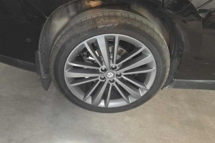 Used Leapmotor C16 2026 All-Electric 630 LiDAR Zhizun Edition 6 Seats Right Rear Wheel Hub