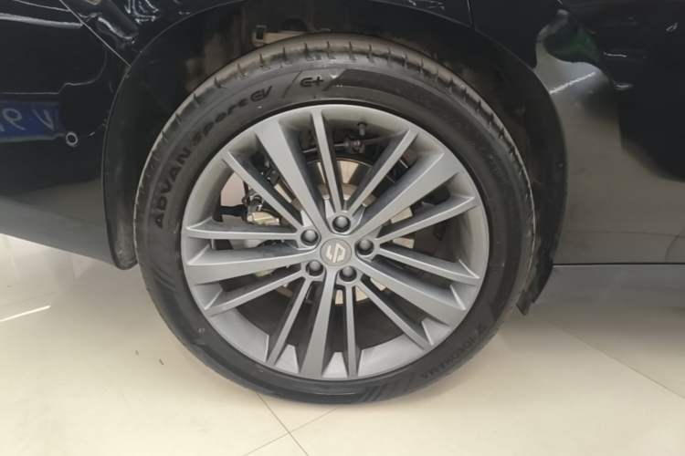Used Leapmotor C16 2026 Extended-Range 280 LiDAR Zhizun Edition 6 Seats Right Rear Wheel Hub
