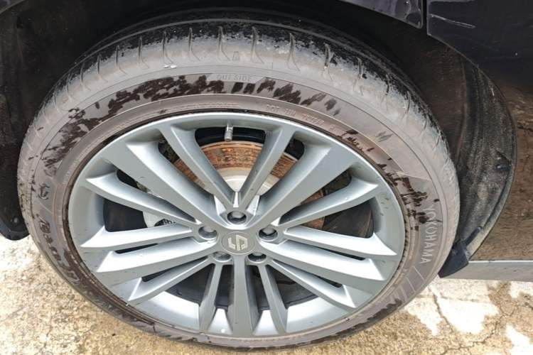 Used Leapmotor C16 2026 Extended-Range 280 LiDAR Zhizun Edition 6 Seats Right Rear Wheel Hub
