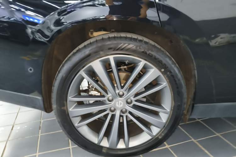 Used Leapmotor C16 2026 Extended-Range 280 LiDAR Zhizun Edition 6 Seats Right Rear Wheel Hub