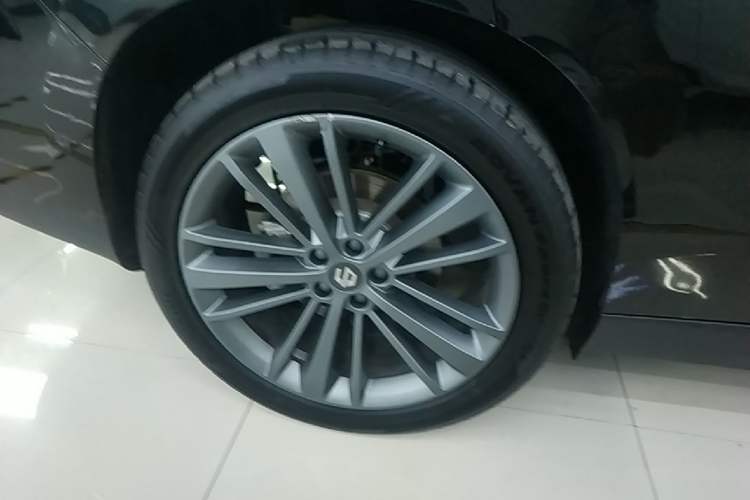 Used Leapmotor C16 2026 Extended-Range 280 LiDAR Zhizun Edition 6 Seats Right Rear Wheel Hub
