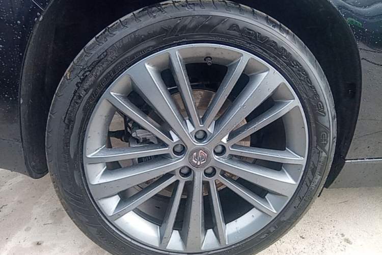 Used Leapmotor C16 2026 Extended-Range 280 LiDAR Zhizun Edition 6 Seats Right Rear Wheel Hub