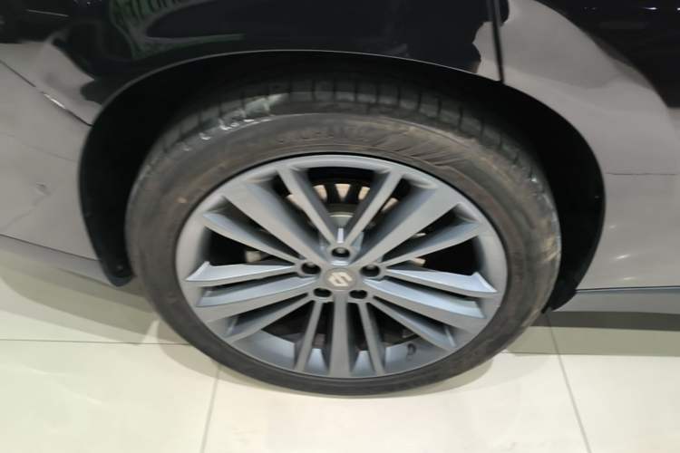 Used Leapmotor C16 2026 Extended-Range 280 LiDAR Zhizun Edition 6 Seats Right Rear Wheel Hub