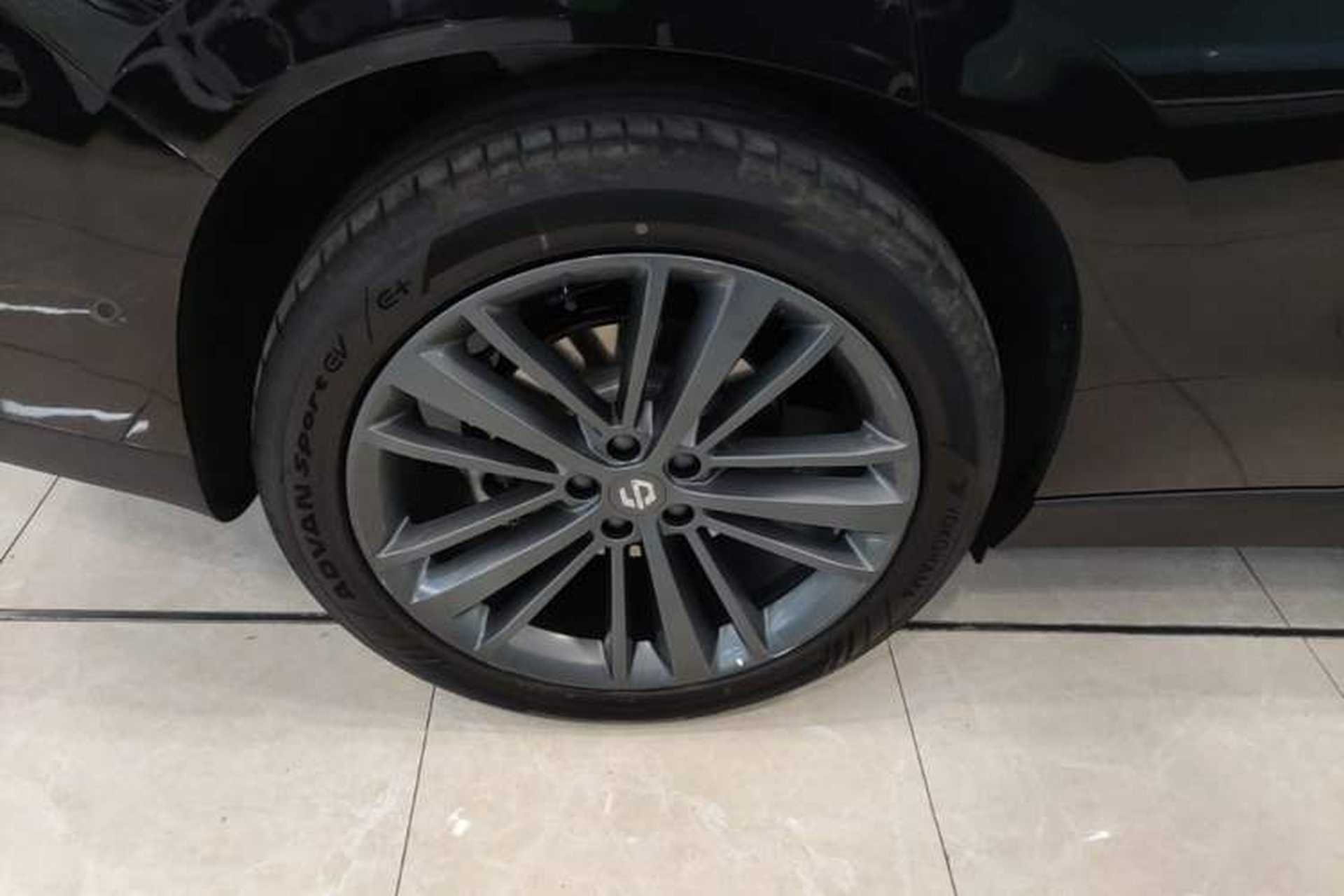 Used Leapmotor C16 2026 All-Electric 630 LiDAR Zhizun Edition 6 Seats Right Rear Wheel Hub