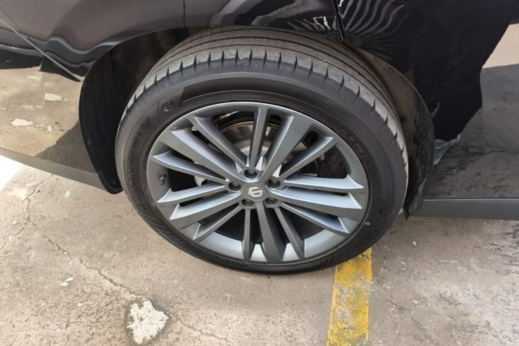 Used Leapmotor C16 2026 Extended-Range 280 LiDAR Zhizun Edition 6 Seats Right Rear Wheel Hub