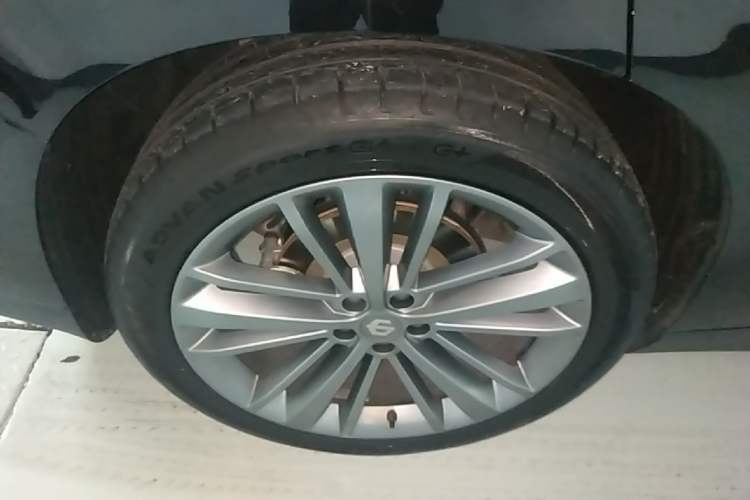 Used Leapmotor C16 2026 All-Electric 630 LiDAR Zhizun Edition 6 Seats Right Rear Wheel Hub