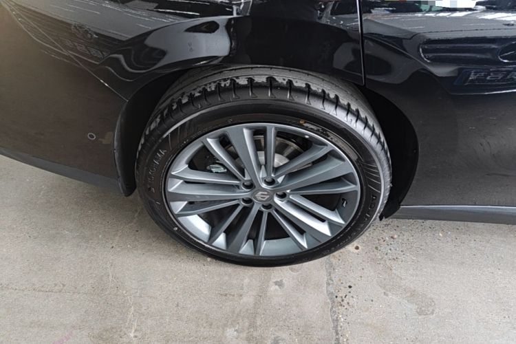 Used Leapmotor C16 2026 Extended-Range 280 LiDAR Zhizun Edition 6 Seats Right Rear Wheel Hub