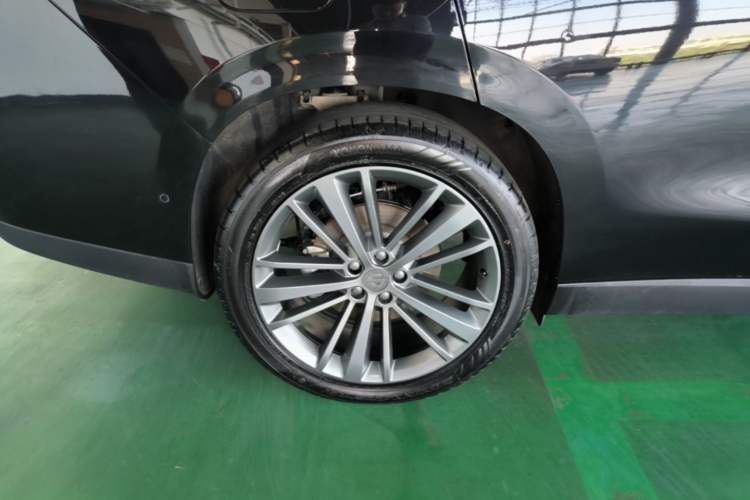 Used Leapmotor C16 2026 Extended-Range 280 LiDAR Zhizun Edition 6 Seats Right Rear Wheel Hub
