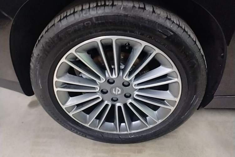 Used Leapmotor C16 2026 Range-Extended 200 Prestige 6-Seater Right Rear Wheel Hub