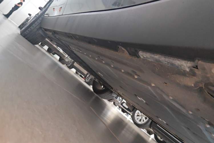 Used Leapmotor C16 2026 Extended-Range 280 LiDAR Zhizun Edition 6 Seats Right Side Sill