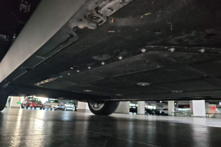 Used Leapmotor C16 2026 Extended-Range 280 LiDAR Zhizun Edition 6 Seats Right Side Sill