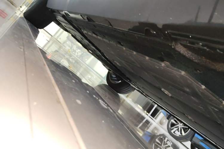 Used Leapmotor C16 2026 Extended-Range 280 LiDAR Zhizun Edition 6 Seats Right Side Sill