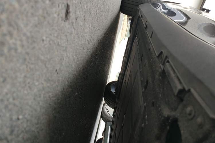 Used Leapmotor C16 2026 Extended-Range 280 LiDAR Zhizun Edition 6 Seats Right Side Sill