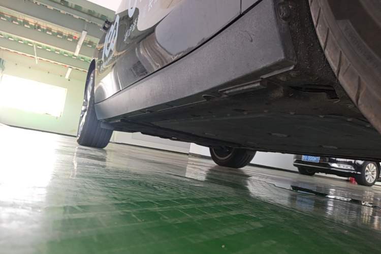 Used Leapmotor C16 2026 Extended-Range 280 LiDAR Zhizun Edition 6 Seats Right Side Sill
